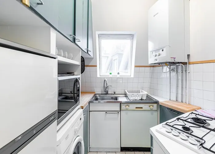 Guestready - Escape With Eiffel Views דירה