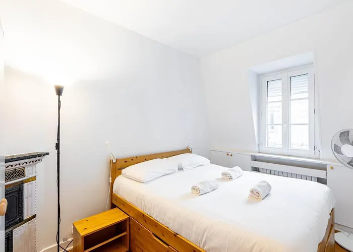 Guestready - Escape With Eiffel Views דירה
