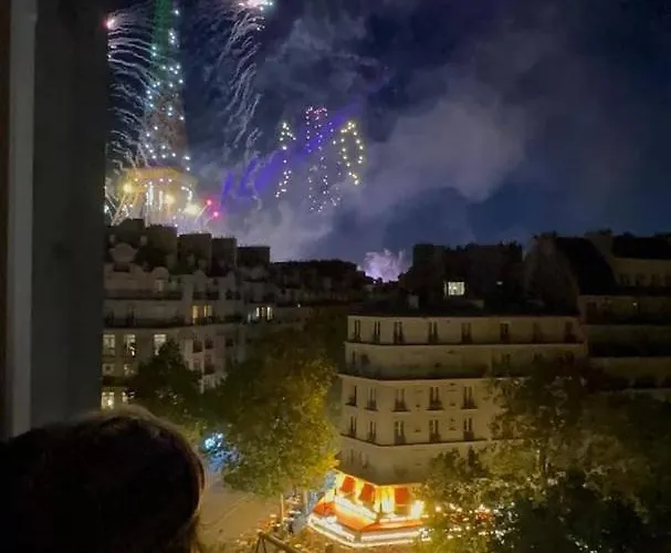 Lägenhet Guestready - Escape With Eiffel Views Paris
